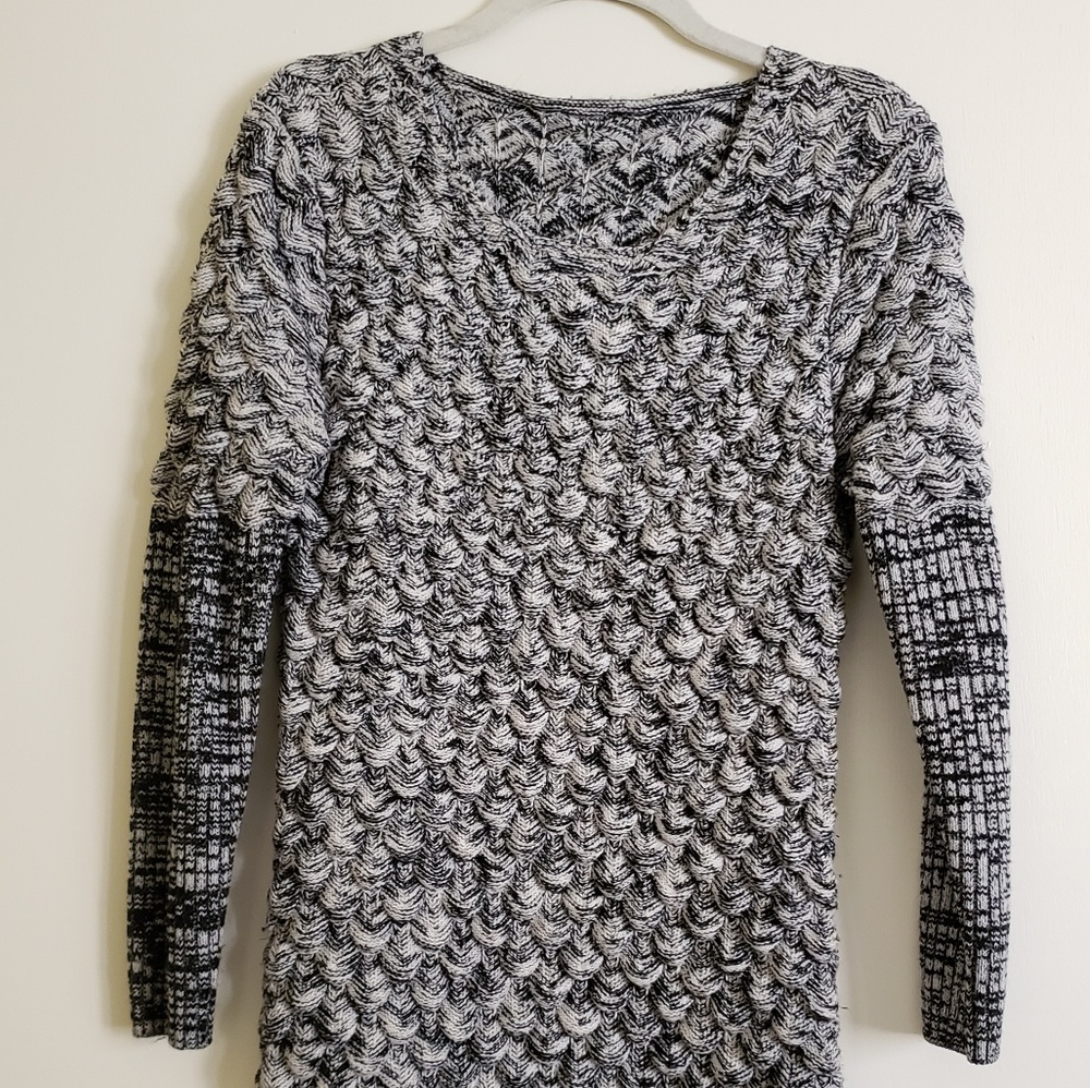 Long fitted sweater size M